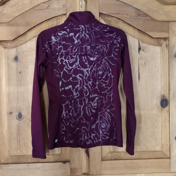 Fabletics xxs maroon jacket fleece lined like new - Picture 2 of 3
